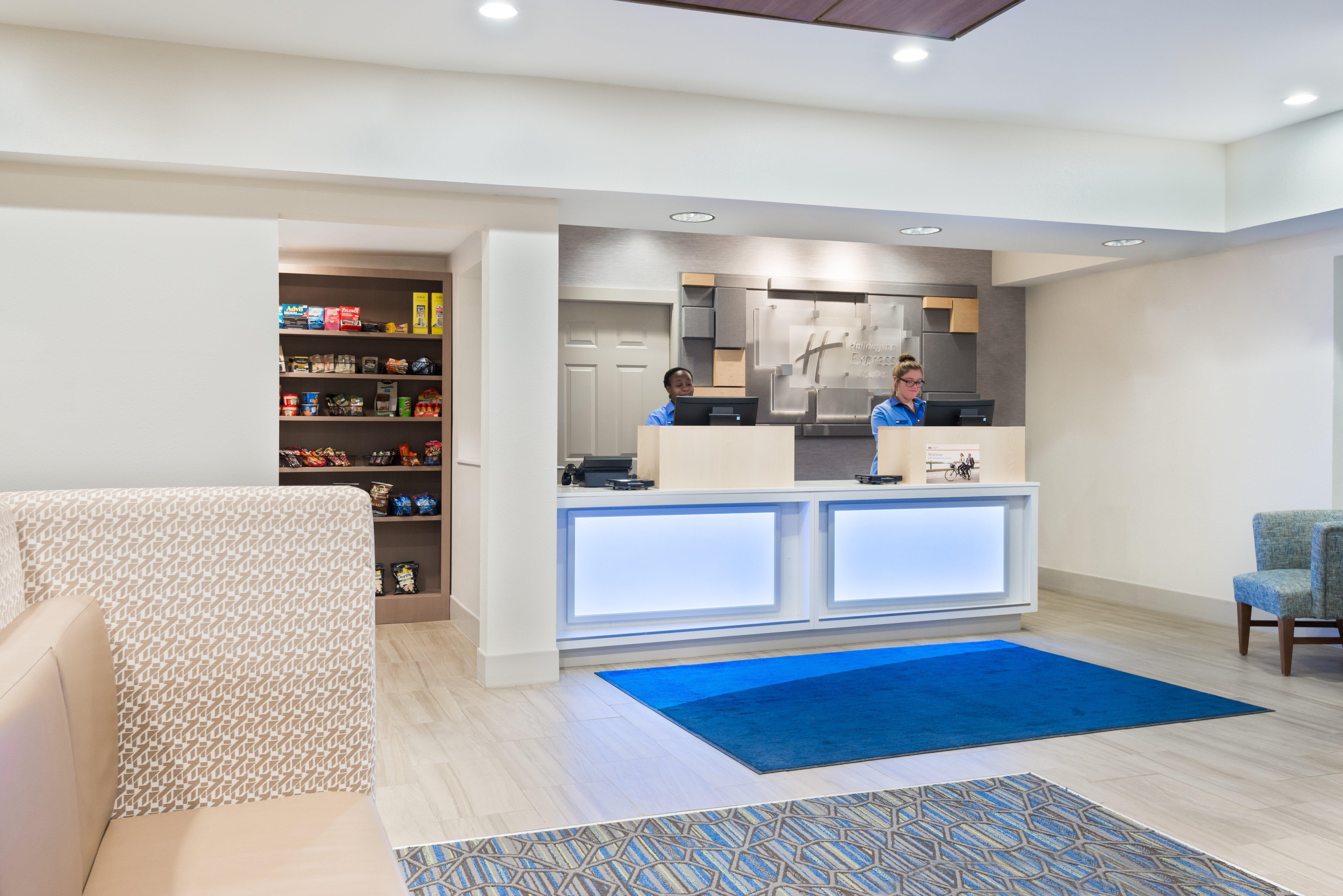 Holiday Inn Express & Suites - Columbus Airport East By Ihg Экстерьер фото