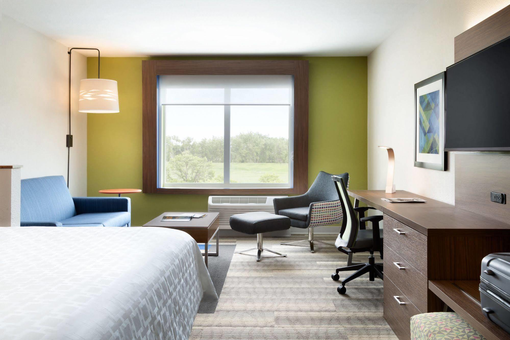 Holiday Inn Express & Suites - Columbus Airport East By Ihg Экстерьер фото